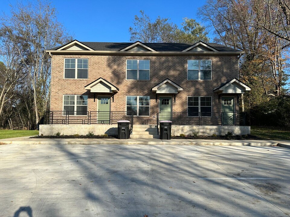 925 Greenwood Ave-Unit -C in Clarksville, TN - Building Photo