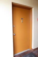 319 NE 14th Ave, Unit 108 in Hallandale Beach, FL - Building Photo - Building Photo