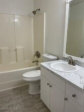 428 SE 24th Ave in Cape Coral, FL - Building Photo - Building Photo