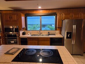 824 Hopoe St in Lahaina, HI - Building Photo - Building Photo