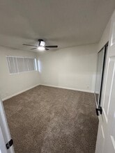 Villa Royale Apartments in Chatsworth, CA - Foto de edificio - Building Photo