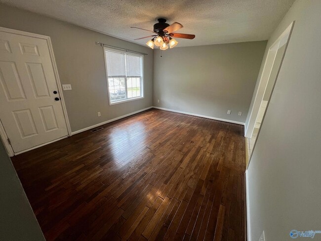 113 Quiet Ln in Hazel Green, AL - Foto de edificio - Building Photo