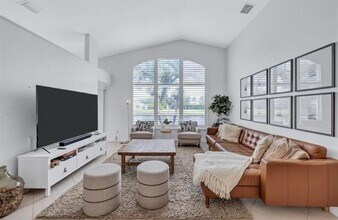 9569 Tavernier Dr in Boca Raton, FL - Building Photo - Building Photo