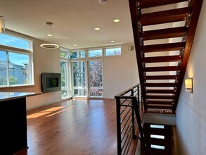 511 NE 73rd St in Seattle, WA - Building Photo - Building Photo