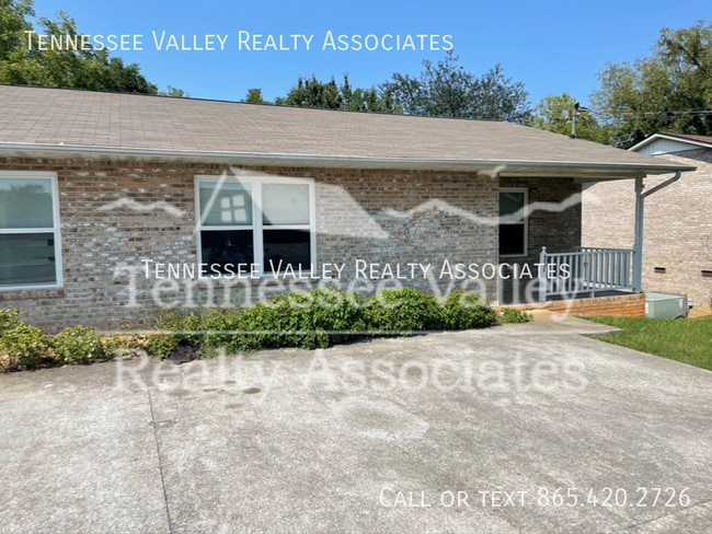 800 Kirk Ave in Lenoir City, TN - Building Photo - Building Photo