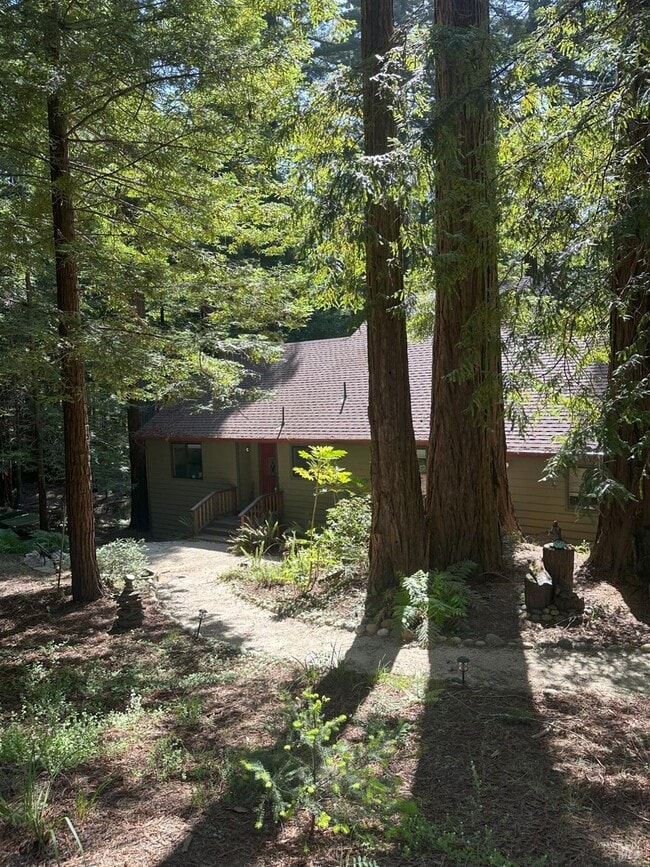 property at 35060 Woodside Ct