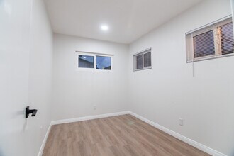 14700 Friar St, Unit 2 in Van Nuys, CA - Building Photo - Building Photo