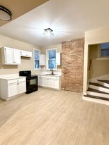 751 Chislett St in Pittsburgh, PA - Building Photo