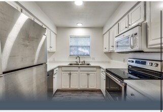 2735 St George Pl, Unit B in Arlington, TX - Building Photo - Building Photo