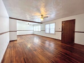 308 E 17th Ave in Hutchinson, KS - Building Photo - Building Photo