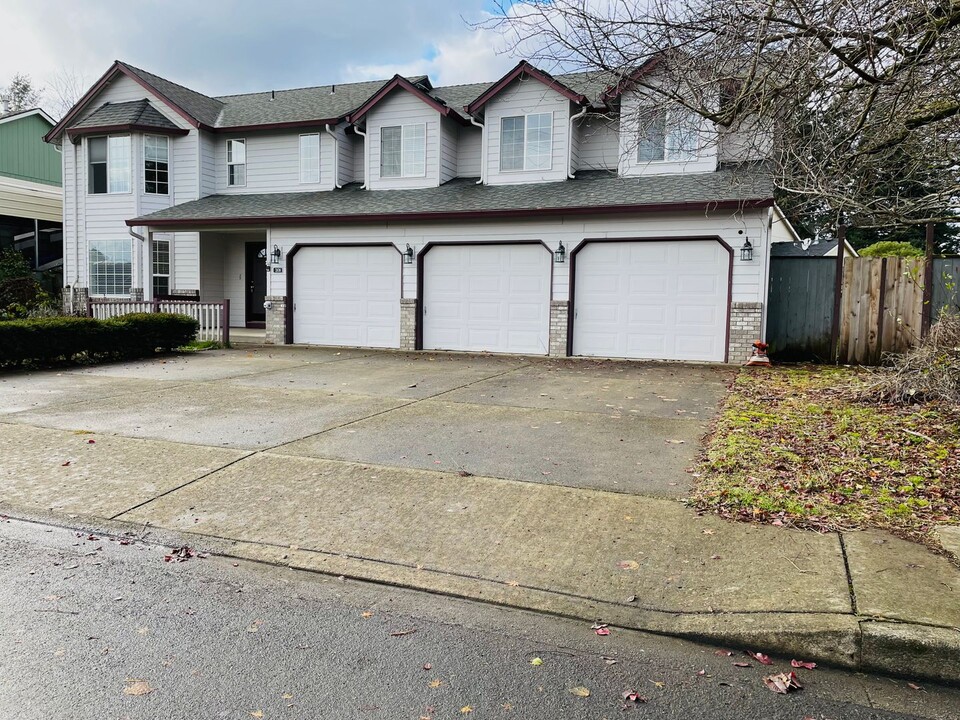 3108 NE 166th Pl in Vancouver, WA - Building Photo