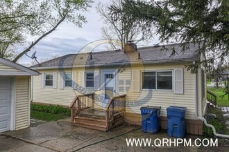 1141 W Cook Rd in Grand Blanc, MI - Building Photo - Building Photo