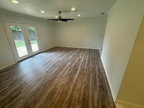 5229 40th St in Lubbock, TX - Foto de edificio - Building Photo