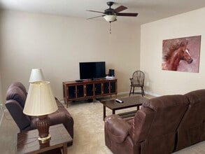 135 Broomsedge Ln in Kathleen, GA - Building Photo - Building Photo