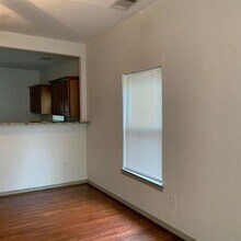 1006 W Chestnut St in Denison, TX - Building Photo - Building Photo