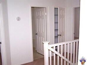2109 Pearmain Dr in Palmdale, CA - Foto de edificio - Building Photo