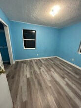 2854 Rogero Rd in Jacksonville, FL - Building Photo - Building Photo