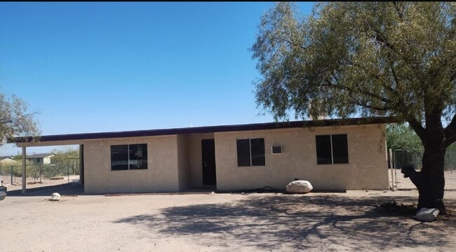 property at 1601 W San Ricardo Blvd