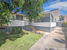 3153 Kaunaoa St in Honolulu, HI - Building Photo