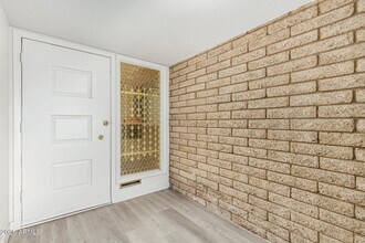 1905 E Cairo Dr in Tempe, AZ - Building Photo - Building Photo
