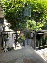 311 Cherry Ave, Unit 8 in Long Beach, CA - Building Photo - Building Photo