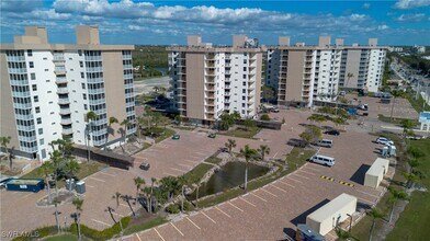 5800 Bonita Beach Rd SW in Bonita Springs, FL - Foto de edificio - Building Photo