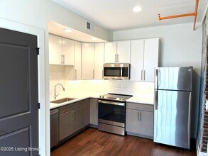 935 Franklin St in Louisville, KY - Building Photo - Building Photo