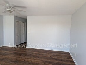 527 S Anthony St in Burlington, NC - Building Photo - Building Photo