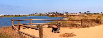 4671 Los Patos Ave in Huntington Beach, CA - Building Photo - Building Photo