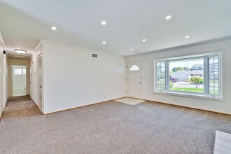 447 Nolden Ave in San Jose, CA - Foto de edificio - Building Photo