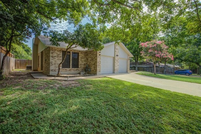 306 Corral Ln in Austin, TX - Building Photo - Building Photo