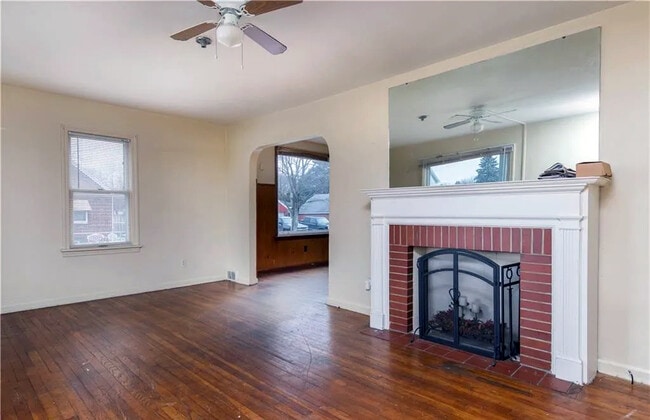 902 E Boston Ave in Youngstown, OH - Building Photo - Building Photo