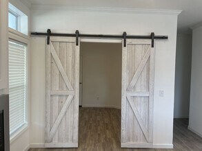 6902 42nd Trail N in Riviera Beach, FL - Building Photo - Building Photo