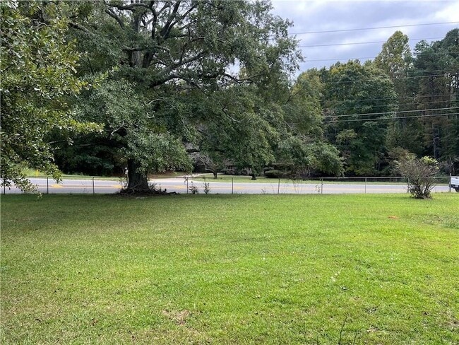8505 Bells Ferry Rd in Canton, GA - Foto de edificio - Building Photo