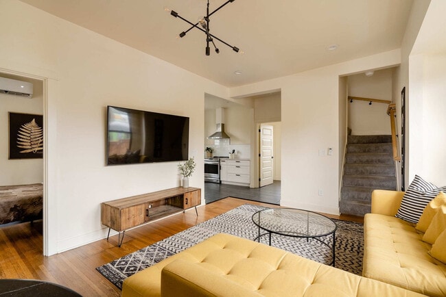 3324 SE 24th Ave in Portland, OR - Foto de edificio - Building Photo