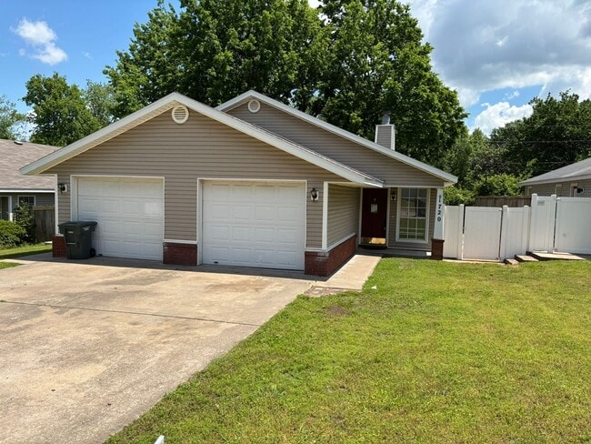 property at 1720 N Noelle Ave