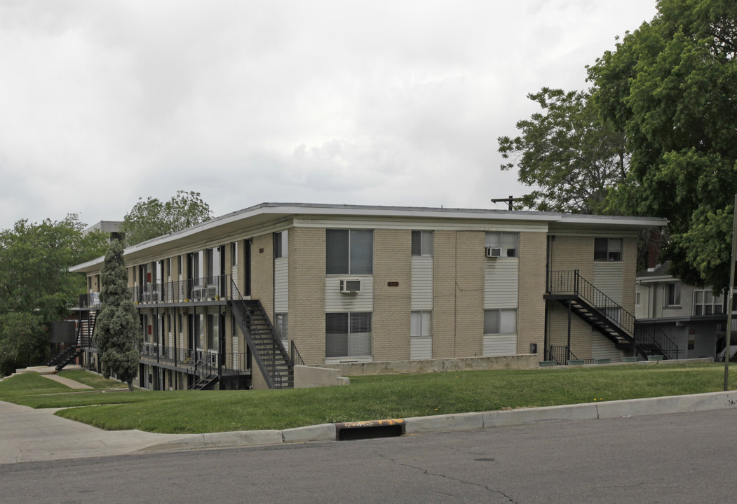 975 E 400 S in Salt Lake City, UT - Building Photo