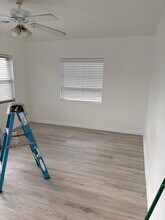 631 S J St, Unit Rear Upper in Lake Worth, FL - Foto de edificio - Building Photo