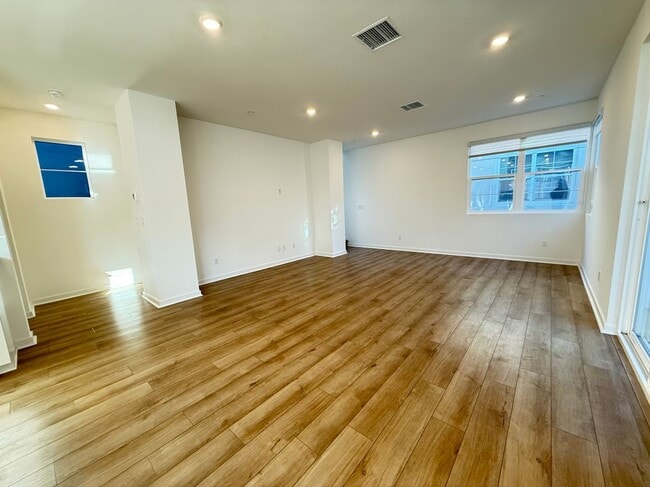 4499 S Grant Pso in Ontario, CA - Building Photo - Building Photo