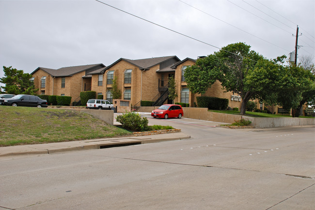 Country Club Condos in Garland, TX - Building Photo - Building Photo