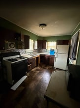 1045 E Moore St in Decatur, IL - Building Photo - Building Photo
