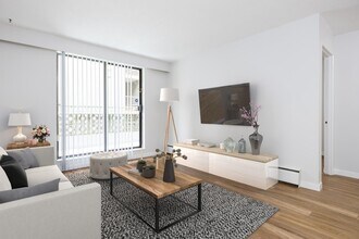 The Royale in Vancouver, BC - Building Photo - Building Photo