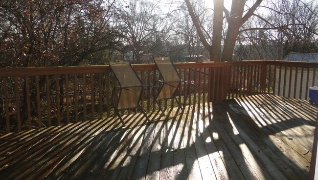 property at 1717 Loftsgordon Ave