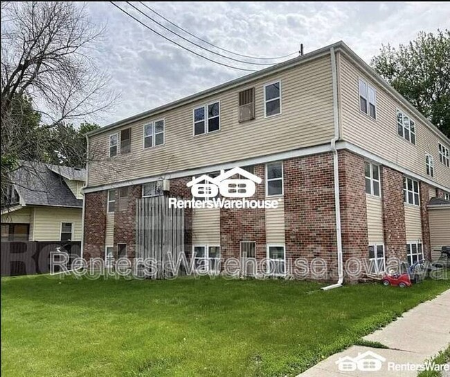 property at 303 S Madison St