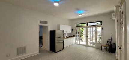 1245 Obispo Ave, Unit 1A in Coral Gables, FL - Building Photo - Building Photo