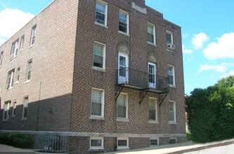 Yorkshire Court in Drexel Hill, PA - Building Photo - Building Photo