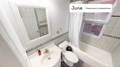 Room in Shared 3 bed/2.5 bath home, Unit B in Washington, DC - Foto de edificio - Building Photo