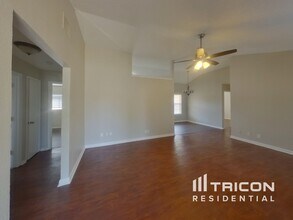 6401 Freedom Ct in Arlington, TX - Building Photo - Building Photo