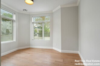 142 Pleasant St in Boston, MA - Building Photo - Building Photo