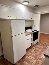230-232 NE Azalea Dr in Adair Village, OR - Building Photo - Building Photo